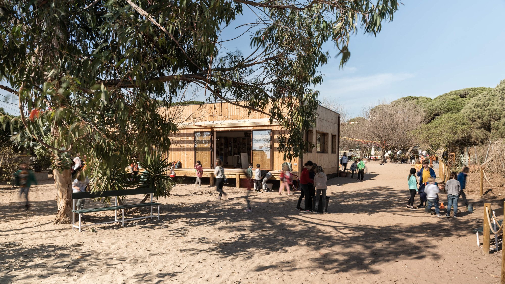 eco-hub-outdoors eco-hub-outdoors