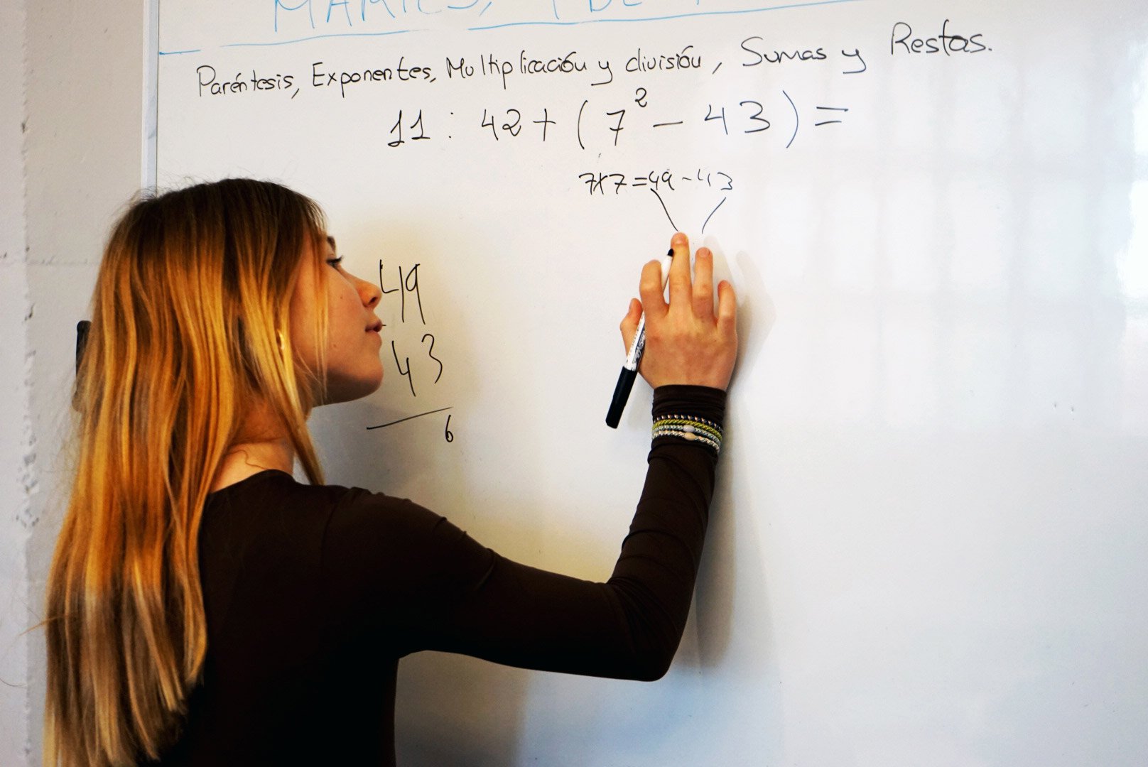 learner-working-independently